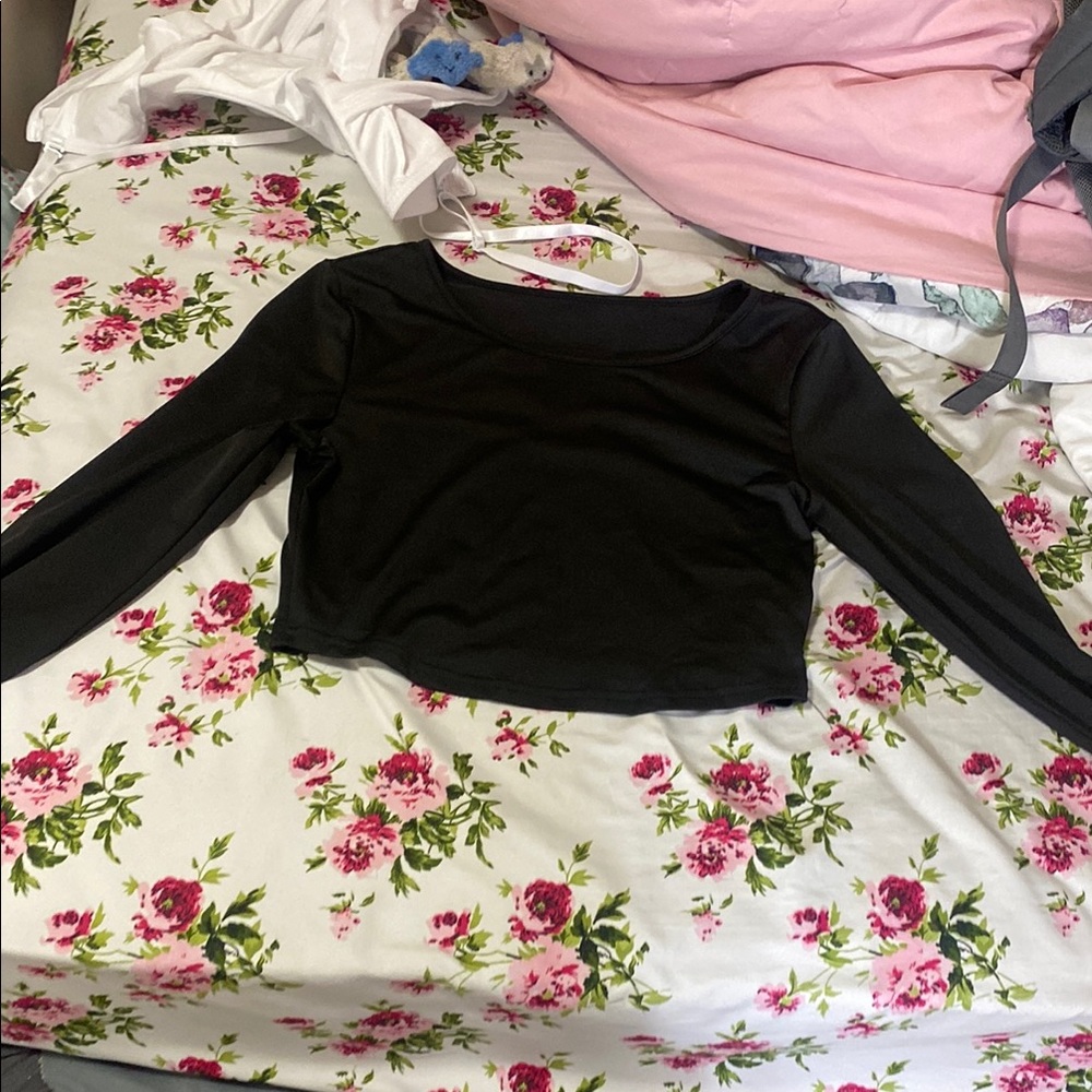 Black Long Sleeve Crop Top